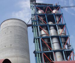 鋼絲膠(jiāo)帶鬥式(shì)提升機(jī)